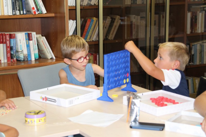 Activité jeux de société à la bibliothèque