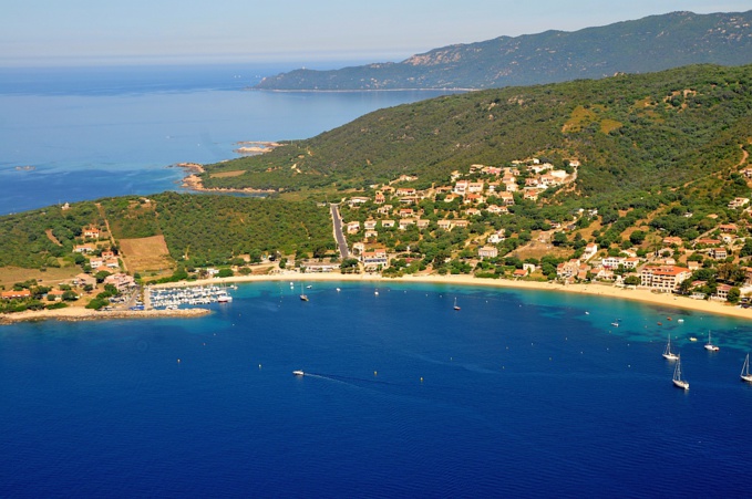 Le Port Jean-Baptiste TOMI et les mouillages organisés Le Port Jean-Baptiste TOMI et les mouillages organisés