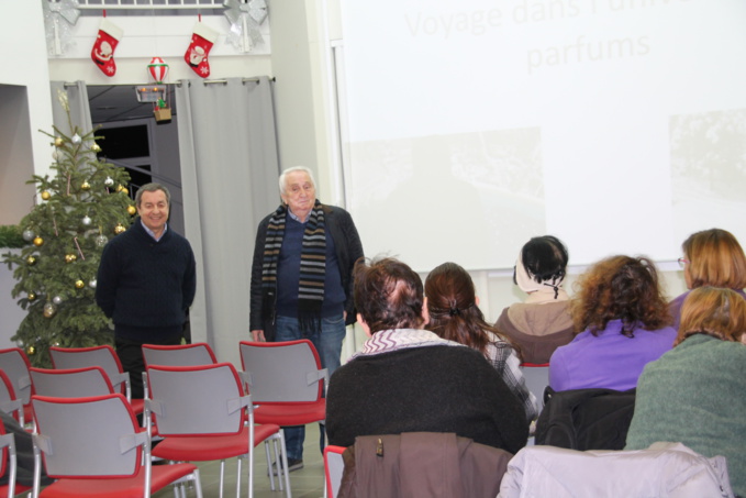 Conférence "Voyage dans l'univers des parfums" Conférence "Voyage dans l'univers des parfums"